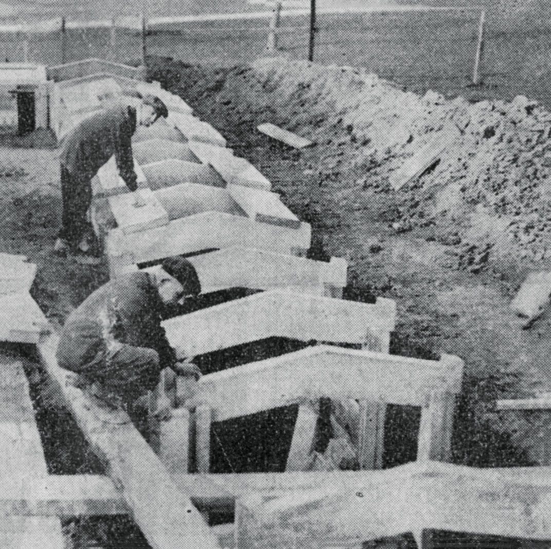 Construction of ARP trenches in Midsummer Common, 1939