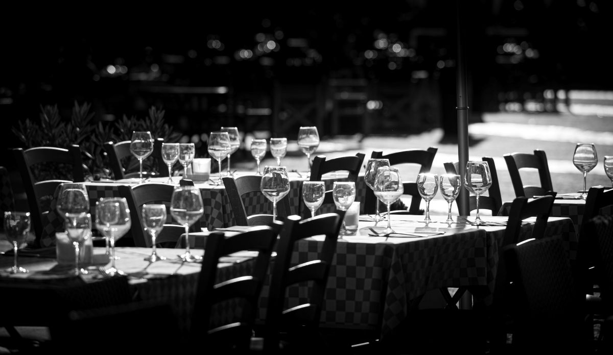 Formal dinner table setting