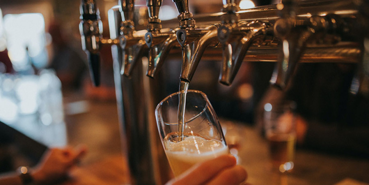 beer taps and glasses