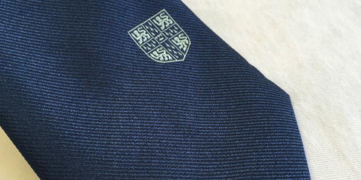 Alumni skinny silk tie - detail