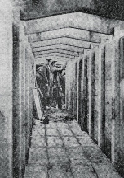 Construction of ARP trenches in Midsummer Common, 1939.