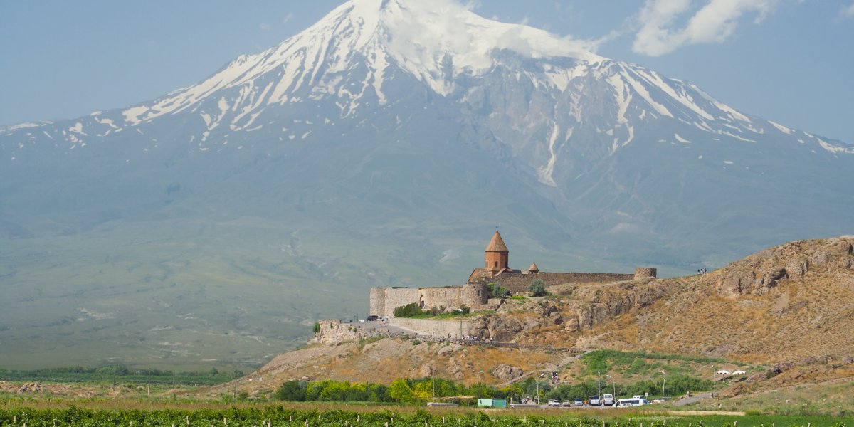 Armenia, Yerevan Khor vrap monastery.jpg 