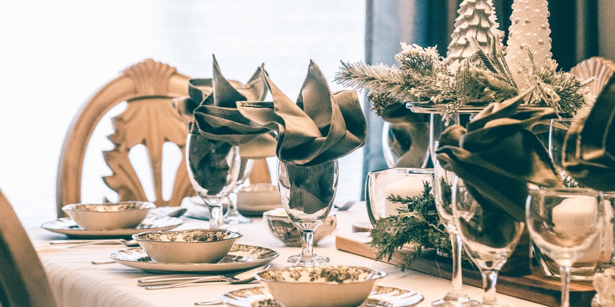 Christmas table setting