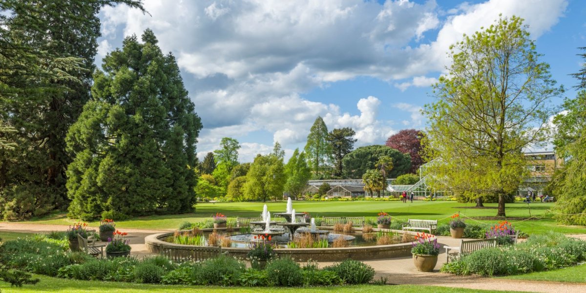 View of Botanic Gardens and Fountain