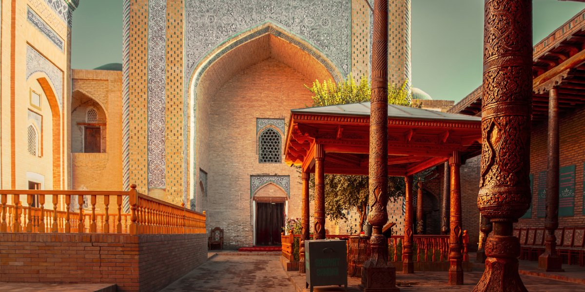 Uzbekistan, Khivalr
