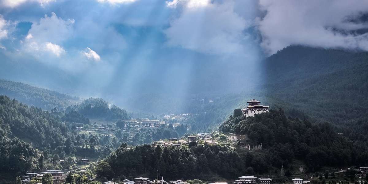 Sun rays over bumtang