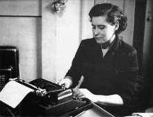 Doris Lessing Doris Lessing young typing
