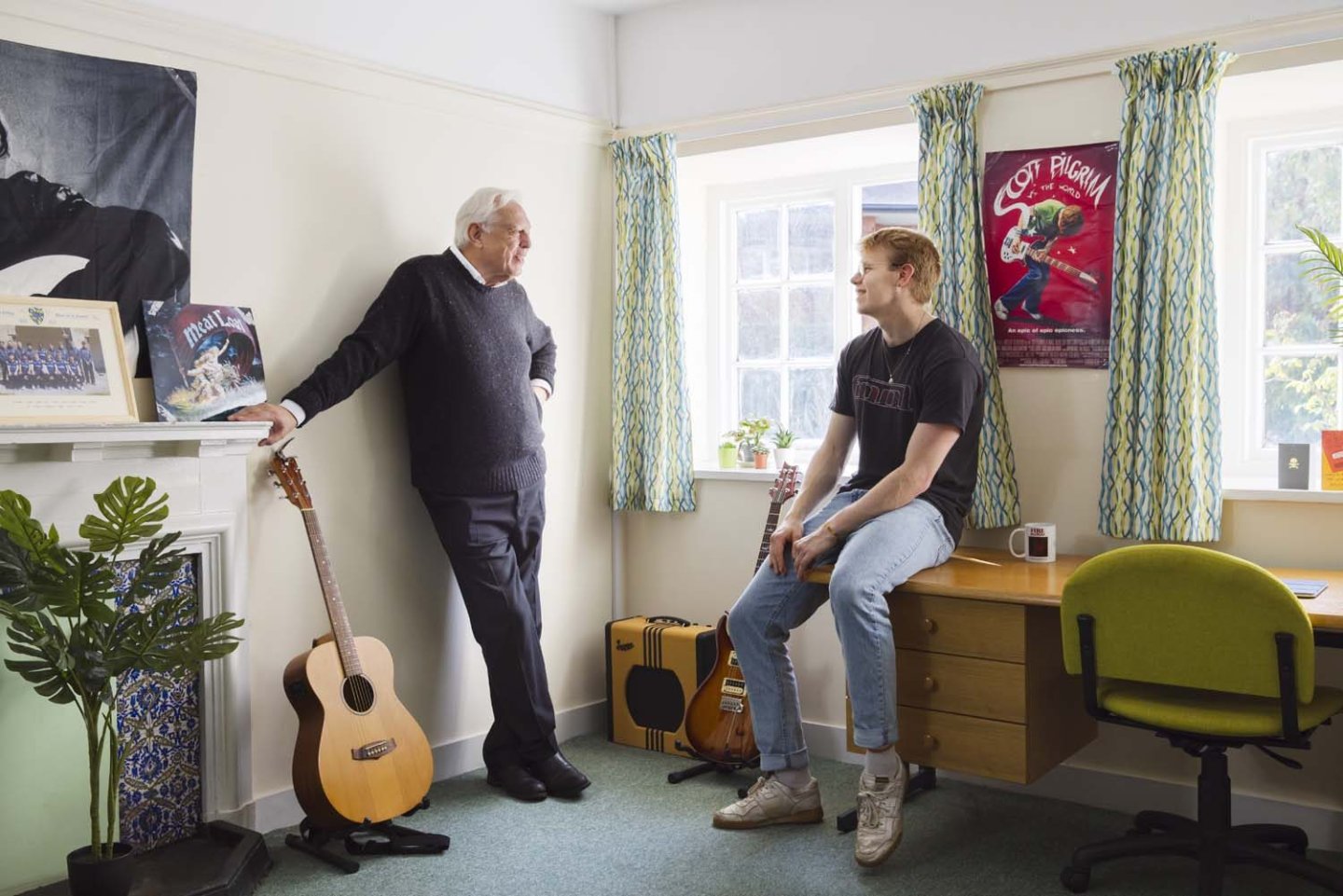 John Simpson and Ben Weidmann in student's room